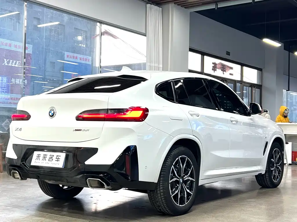BMW X4 2023 — фото 16