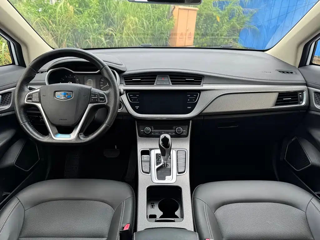 Geely Emgrand GS 2018 — фото 8