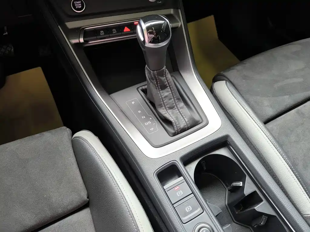 Audi Q3 2023 — фото 14