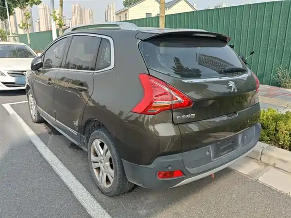 Peugeot 3008 2015