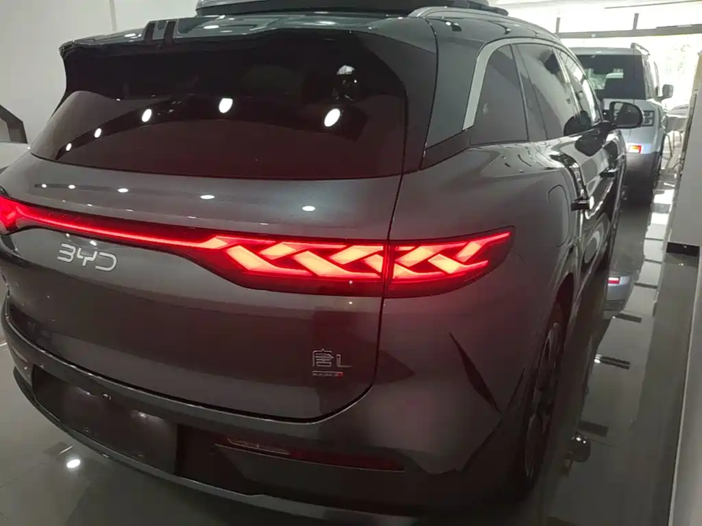 BYD Tang L 2025