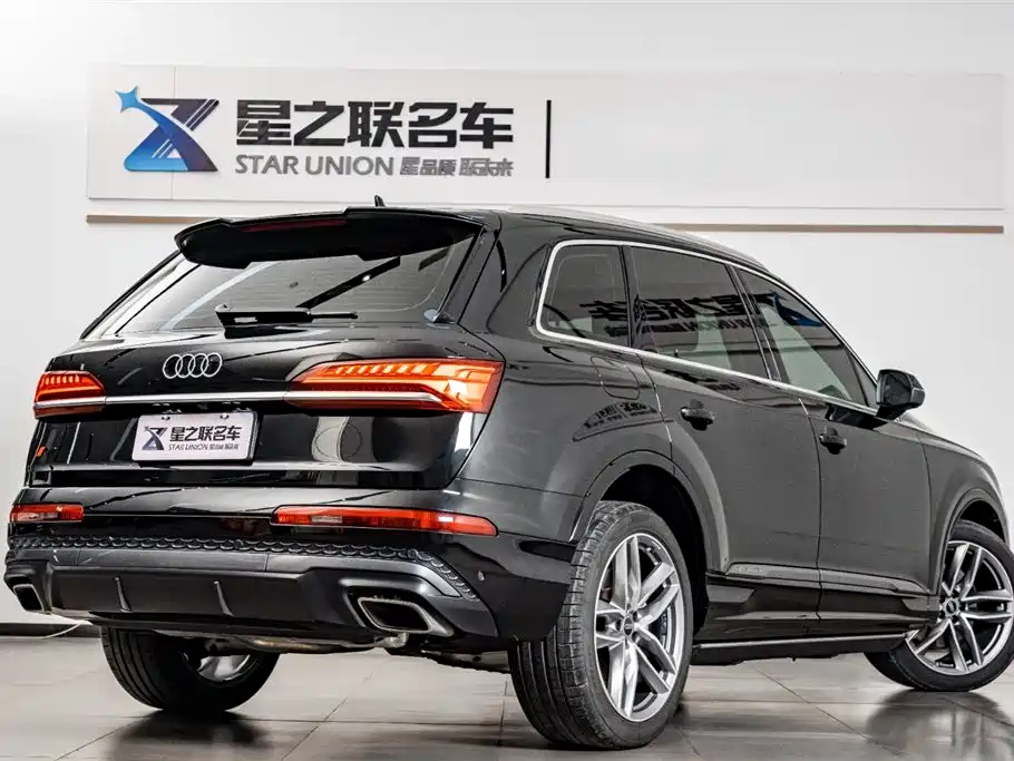 Audi Q7 2024 — фото 6