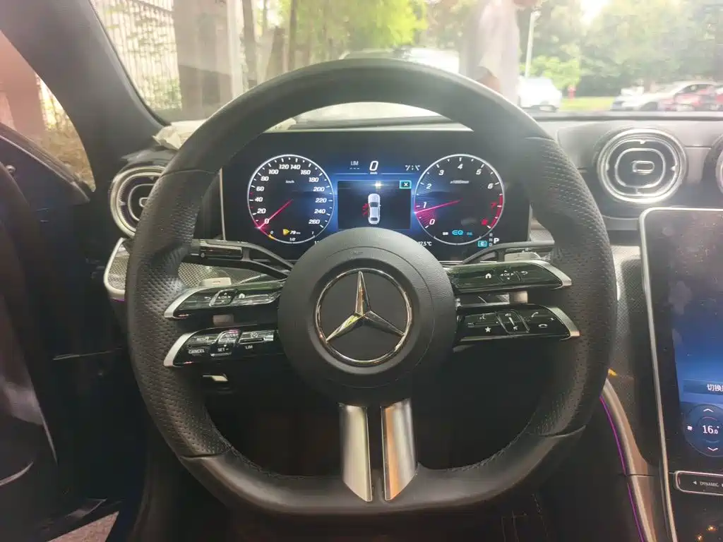 Mercedes-Benz C-Class 2023 — фото 3