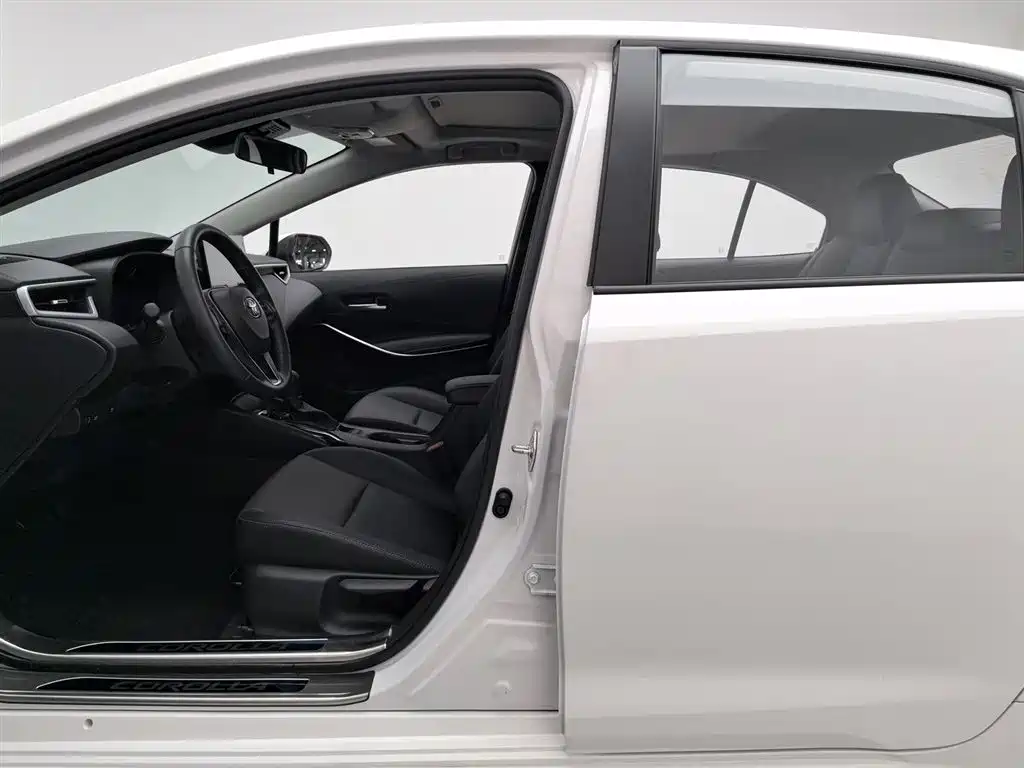 Toyota Corolla 2025 — фото 10
