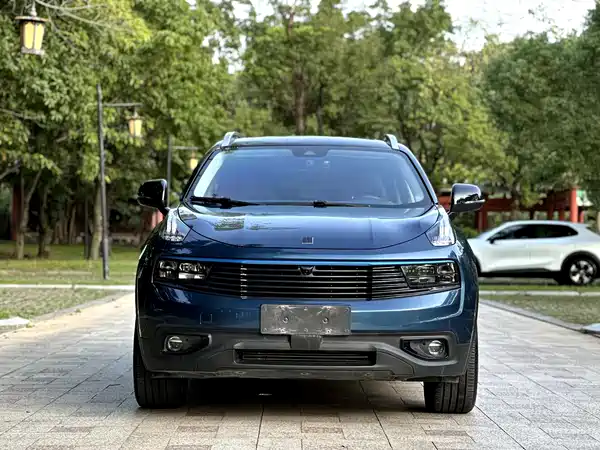 Lynk & Co 01 2019