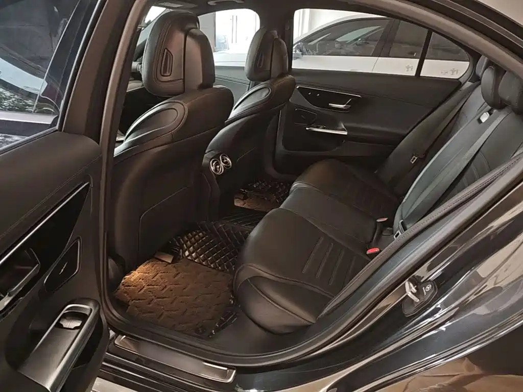 Mercedes-Benz C-Class 2022 — фото 17
