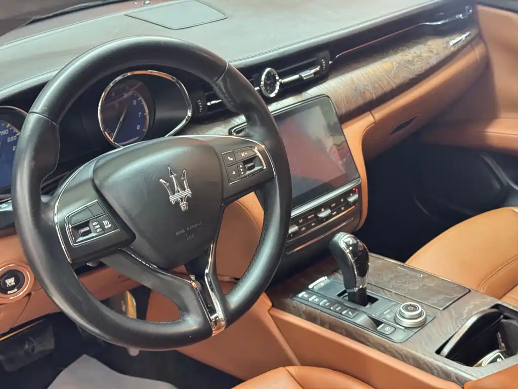 Maserati Quattroporte 2016 — фото 5