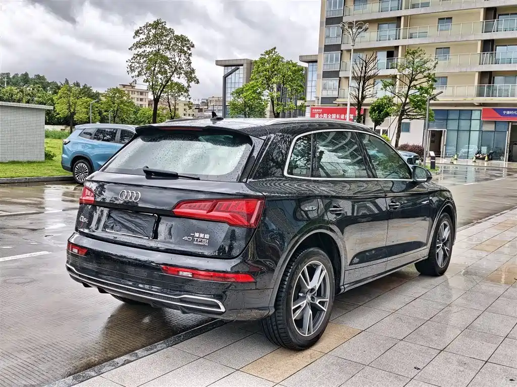 Audi Q5L 2020 — фото 4