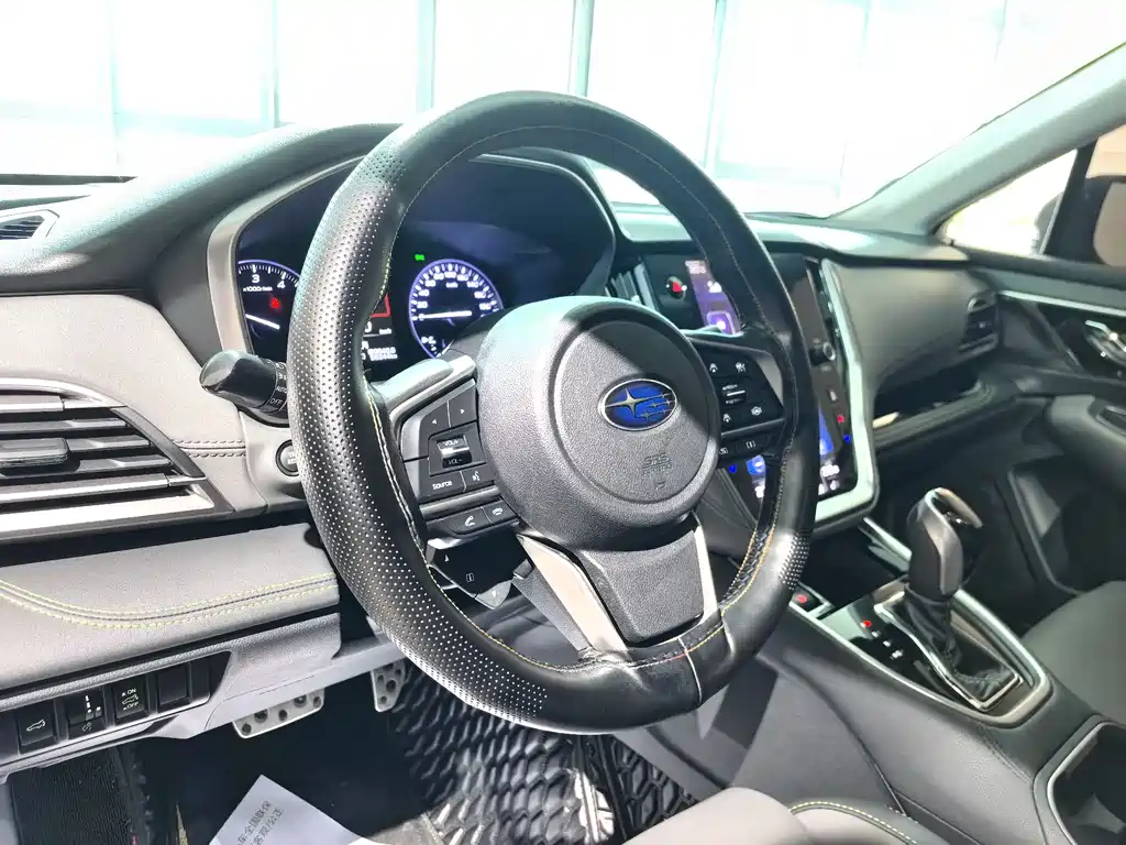 Subaru Outback 2021 — фото 7