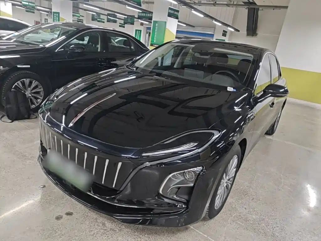 Hongqi E-QM5 2024