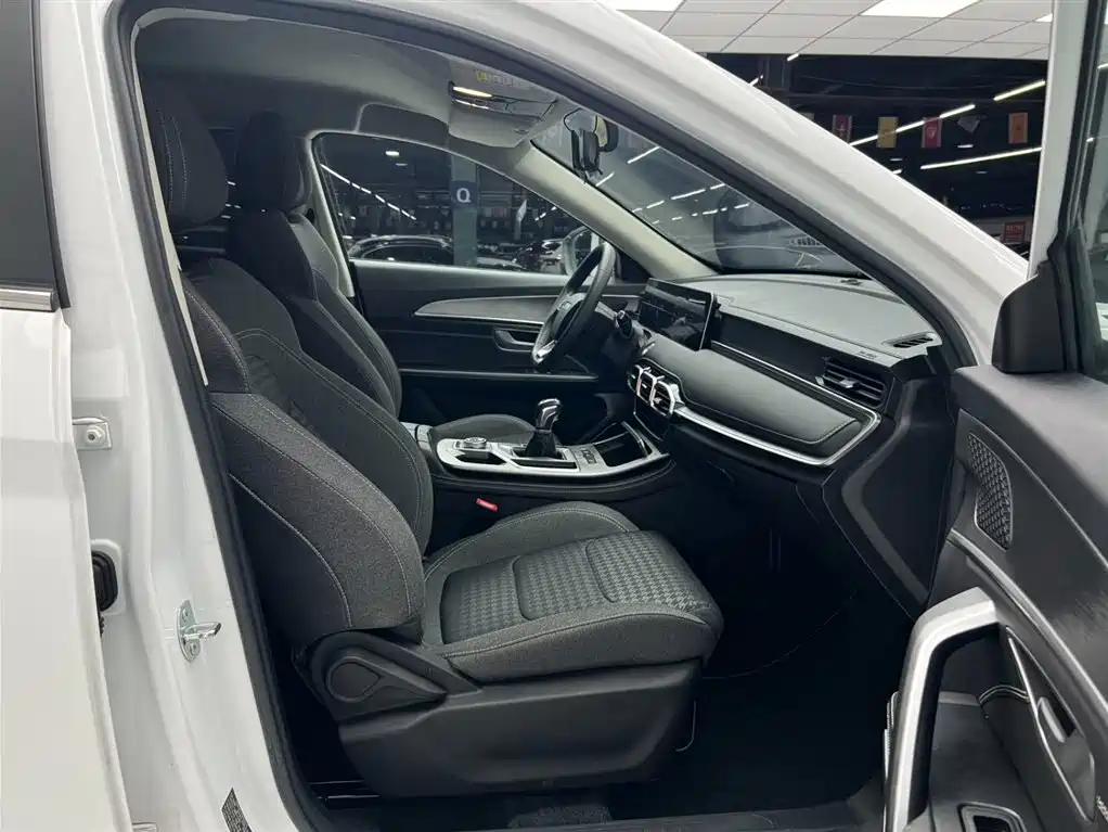 Jetour X70 PLUS 2022 — фото 15