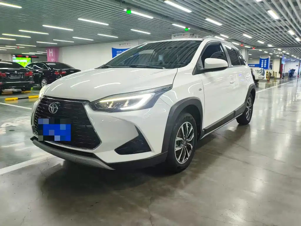 Toyota Yaris L 2022