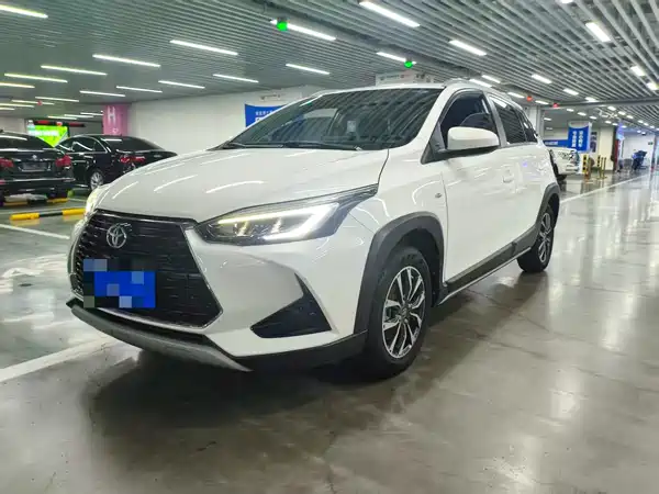 Toyota Yaris L 2022