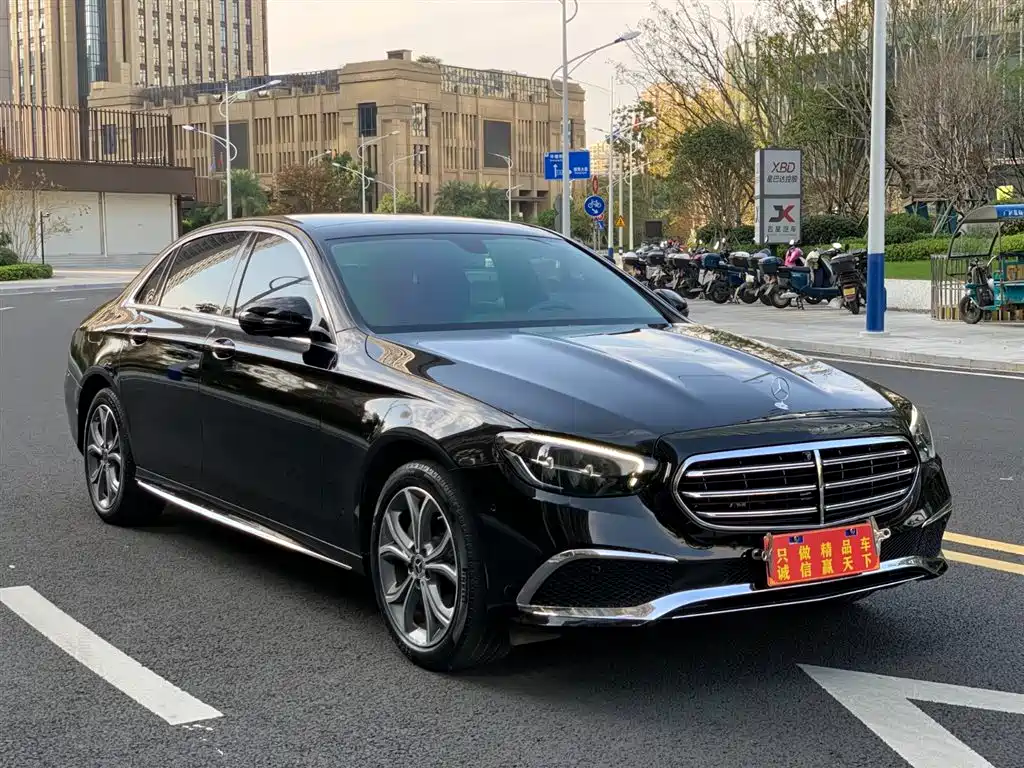 Mercedes-Benz E-Class 2022