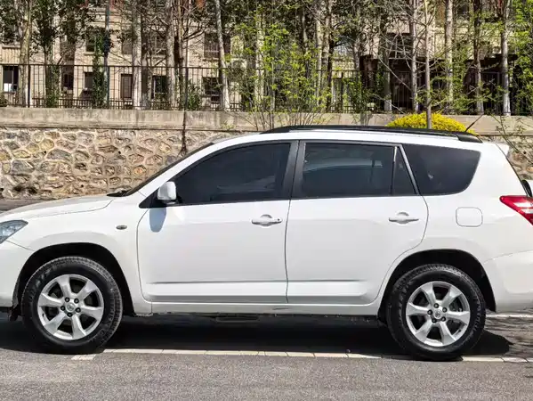 Toyota RAV4 2013