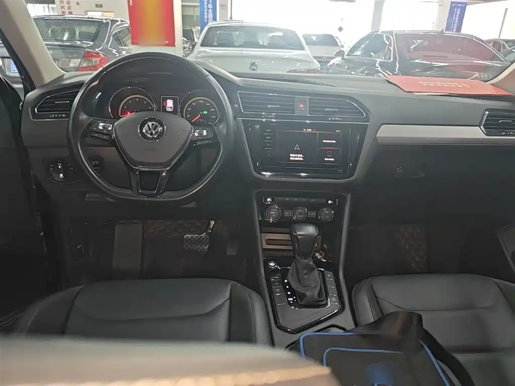 Volkswagen Tiguan L 2019 — фото 10