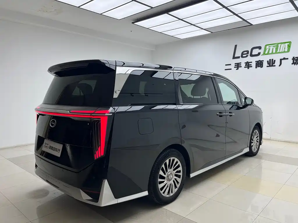 GAC Motor Trumpchi M8 2023 — фото 6