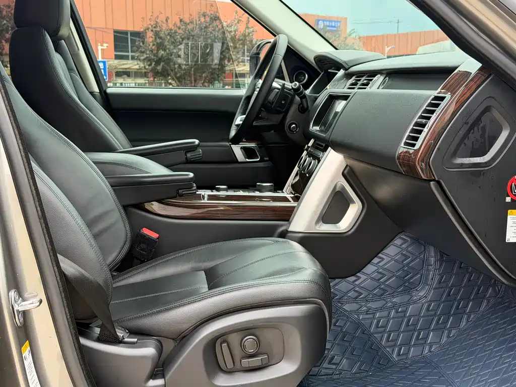 Land Rover Range Rover 2018 — фото 17