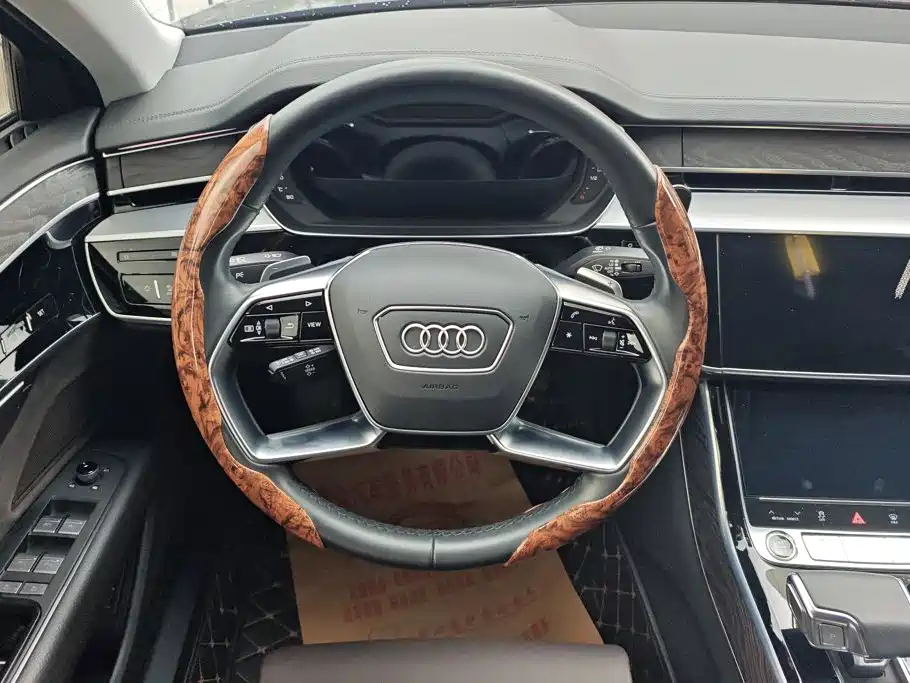 Audi A8 2023 — фото 15