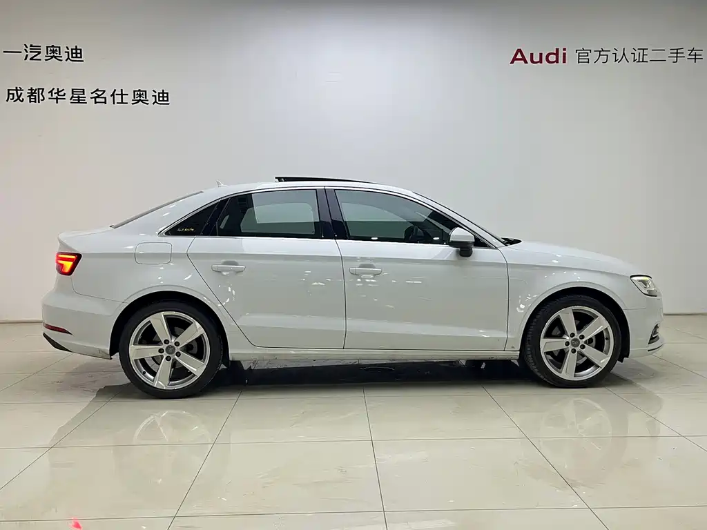Audi A3 2018 — фото 3