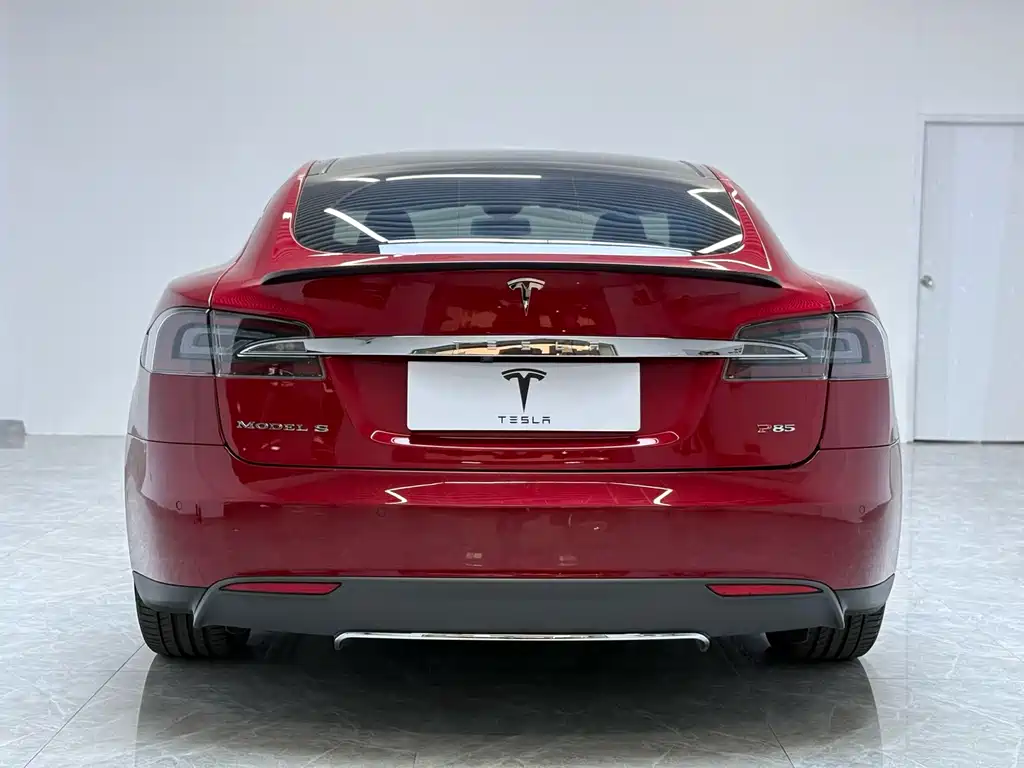 Tesla Model S 2015 — фото 8