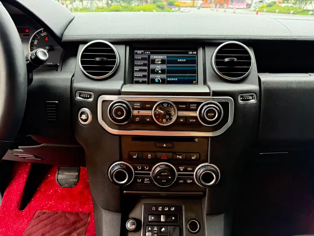 Land Rover Discovery 2014 — фото 11