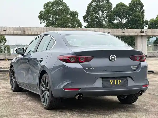 Mazda 3 Axela 2022
