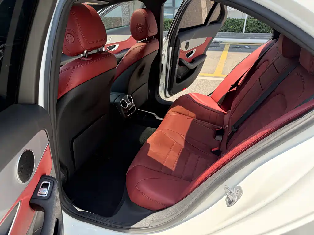 Mercedes-Benz C-Class 2019 — фото 17