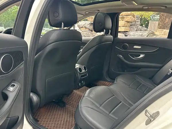 Mercedes-Benz C-Class 2020