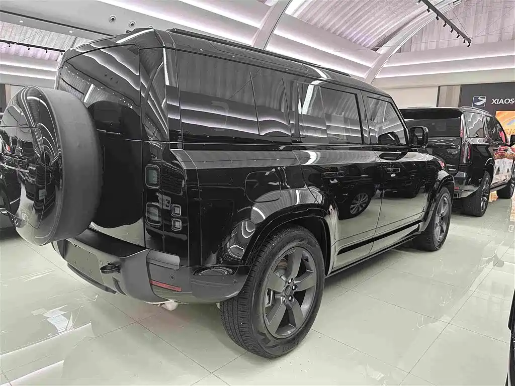 Land Rover Defender 2026 — фото 20