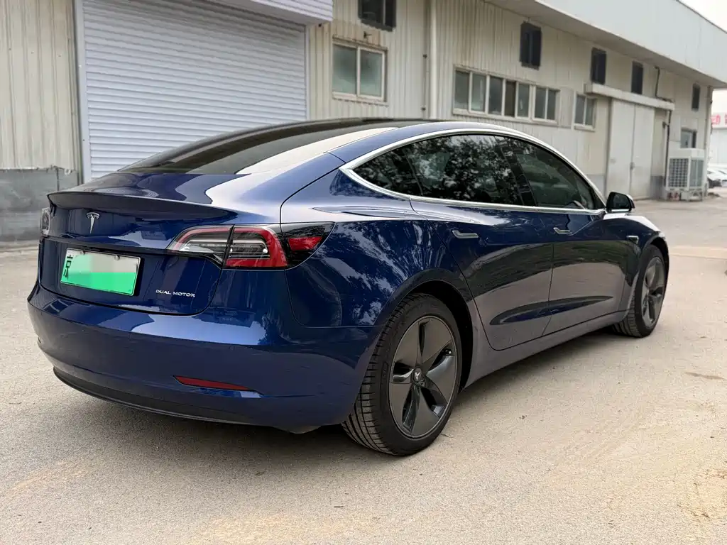 Tesla Model 3 2019 — фото 12