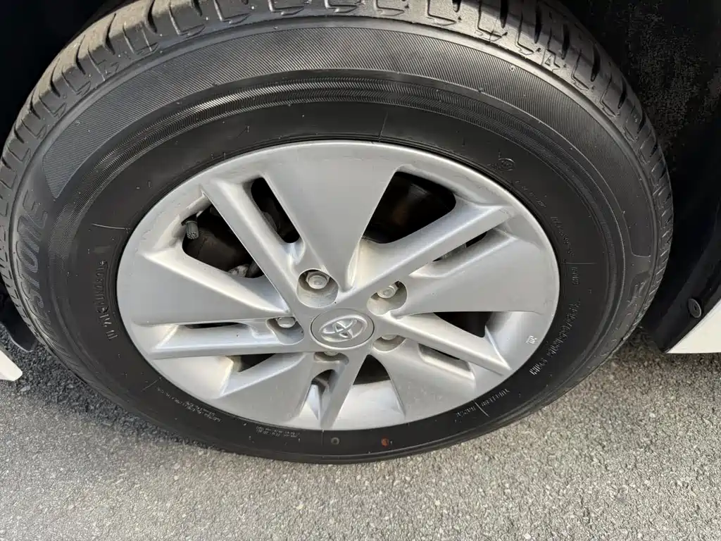 Toyota Corolla 2016 — фото 10