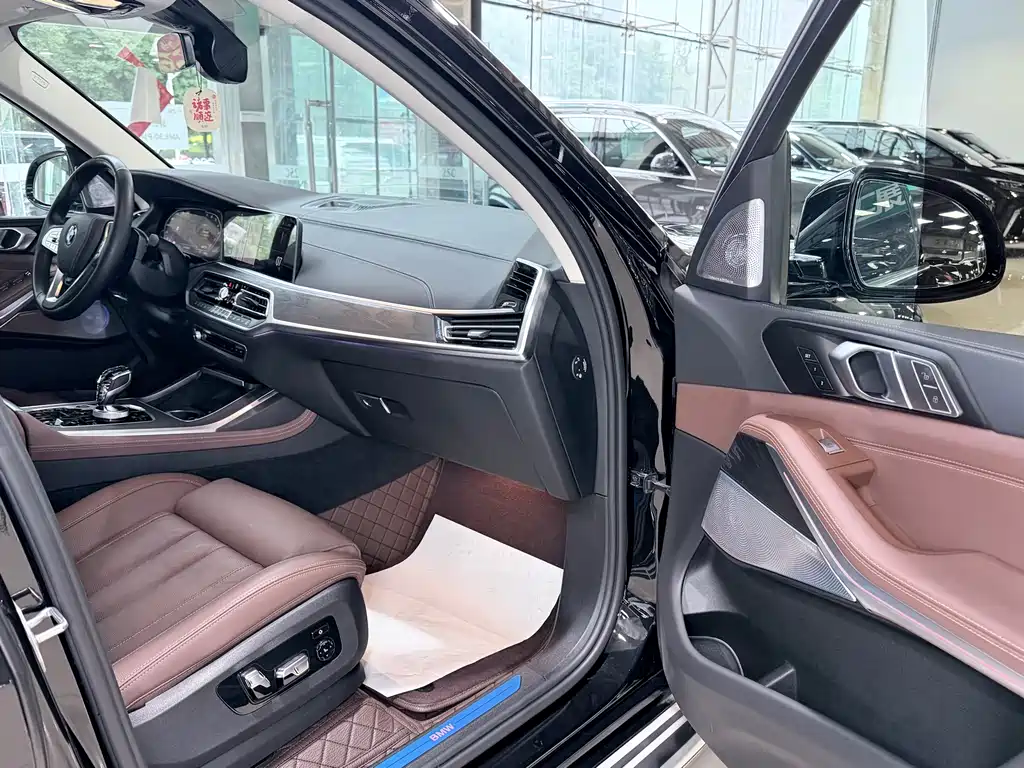BMW X7 2020 — фото 19