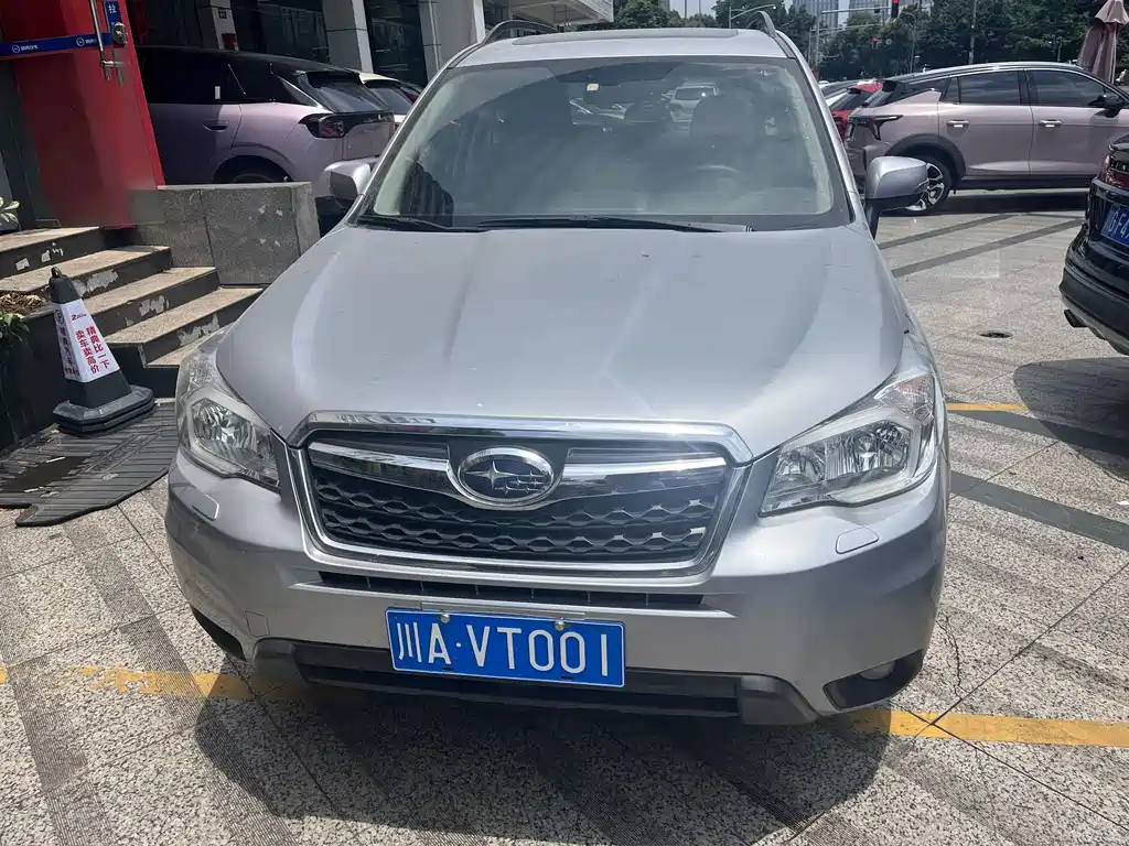 Subaru Forester 2015 — фото 2