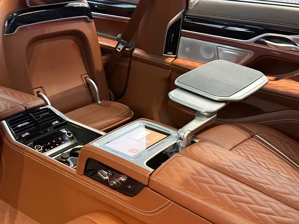 BMW 7 Series 2021 — фото 11