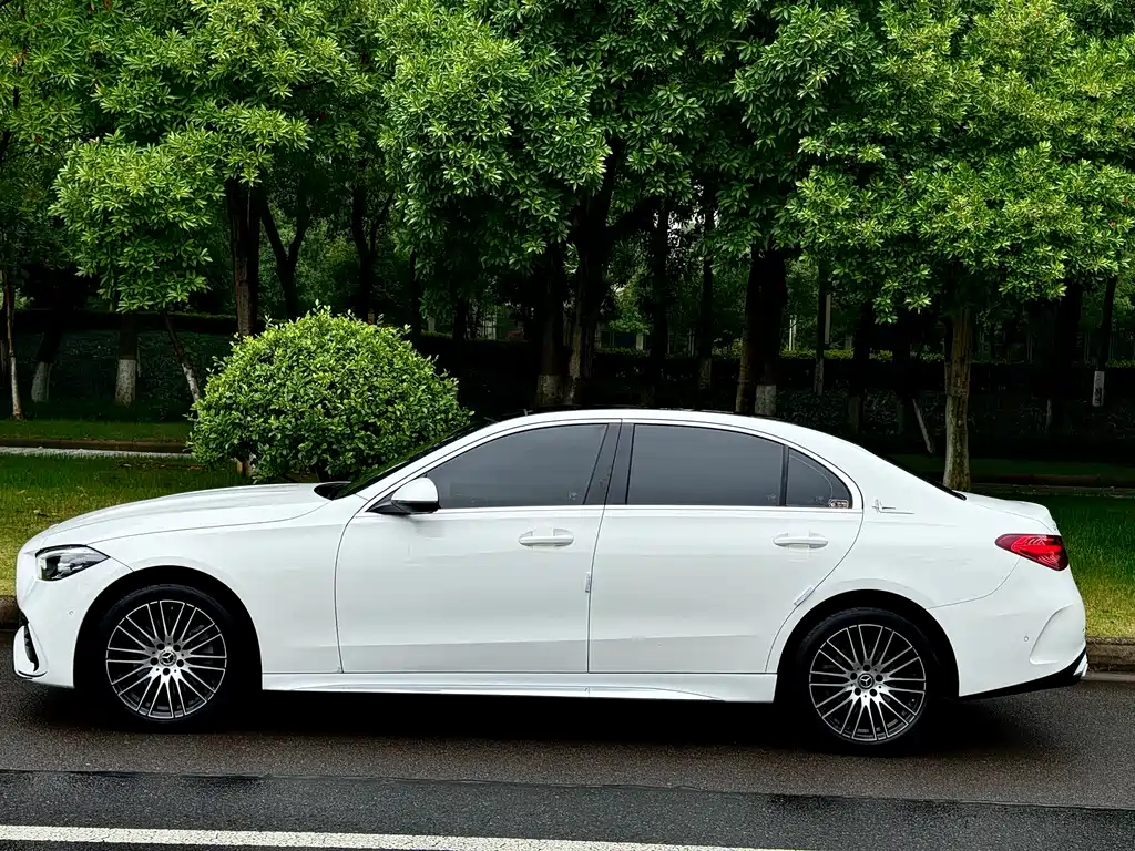Mercedes-Benz C-Class 2022