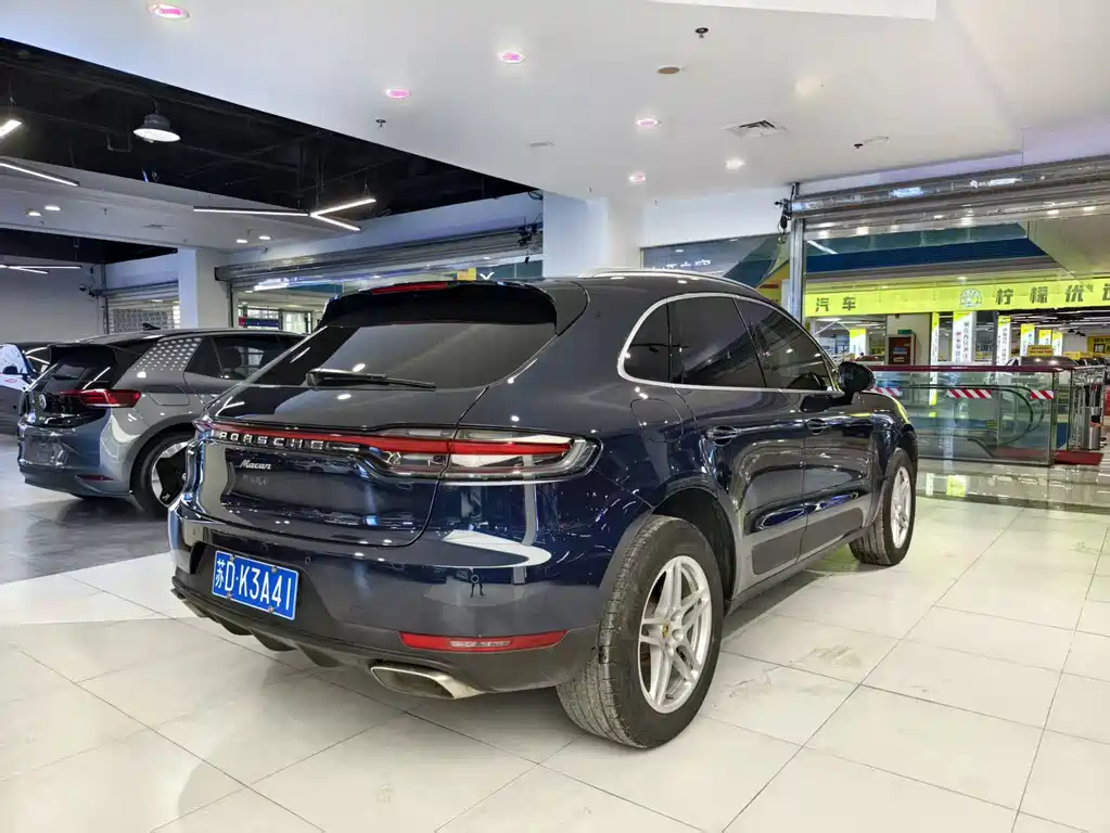 Porsche Macan 2021 — фото 18