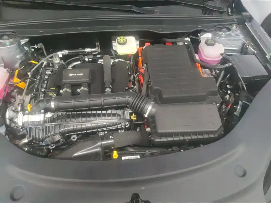 BYD Seal 05 DM-i 2025 — фото 10