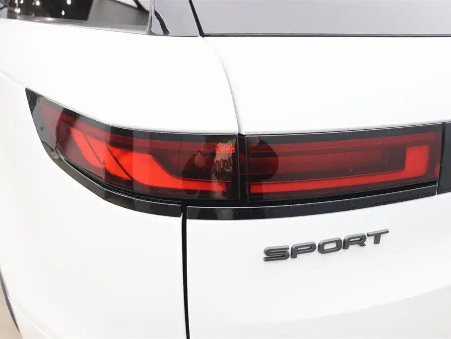 Land Rover Range Rover Sport 2024 — фото 28
