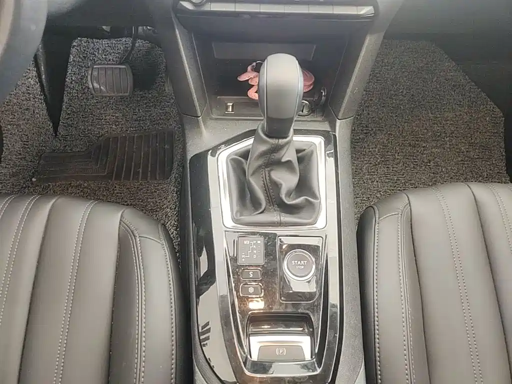 Peugeot 408 2023 — фото 14