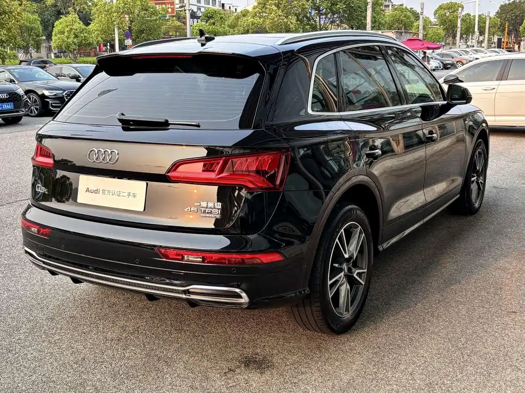 Audi Q5L 2019 — фото 4