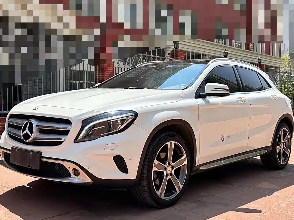 Mercedes-Benz GLA 2016