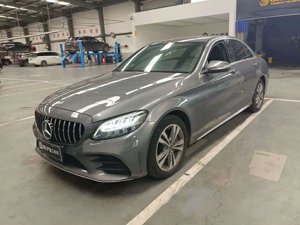 Mercedes-Benz C-Class 2020