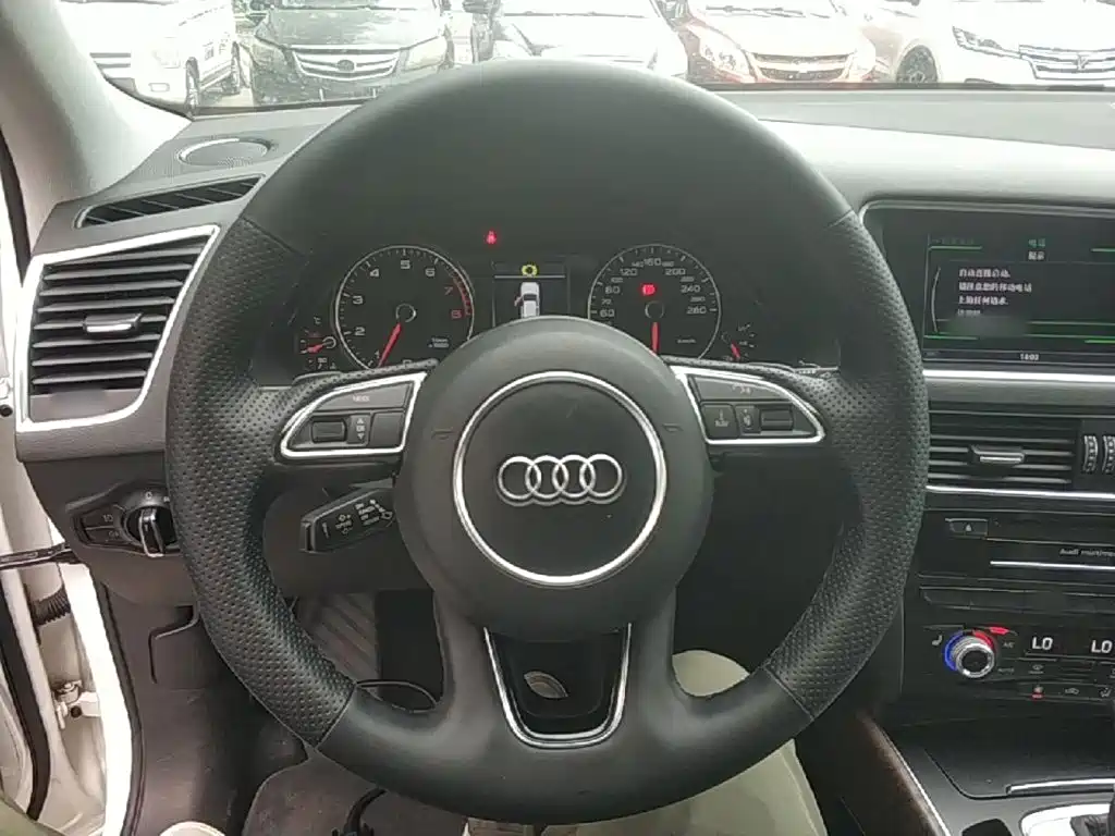Audi Q5 2016 — фото 11