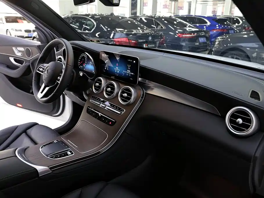 Mercedes-Benz GLC 2023 — фото 17