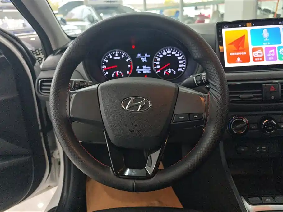 Hyundai Elantra 2019 — фото 15