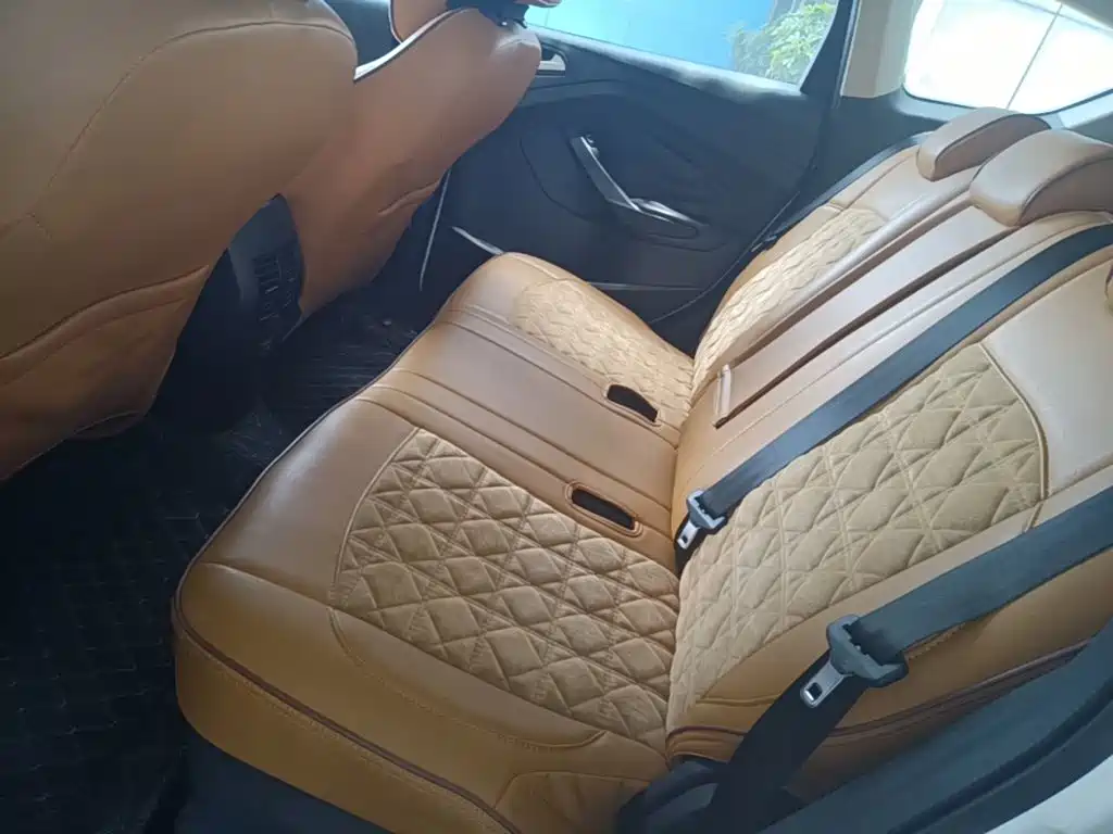 Ford Kuga 2015 — фото 17