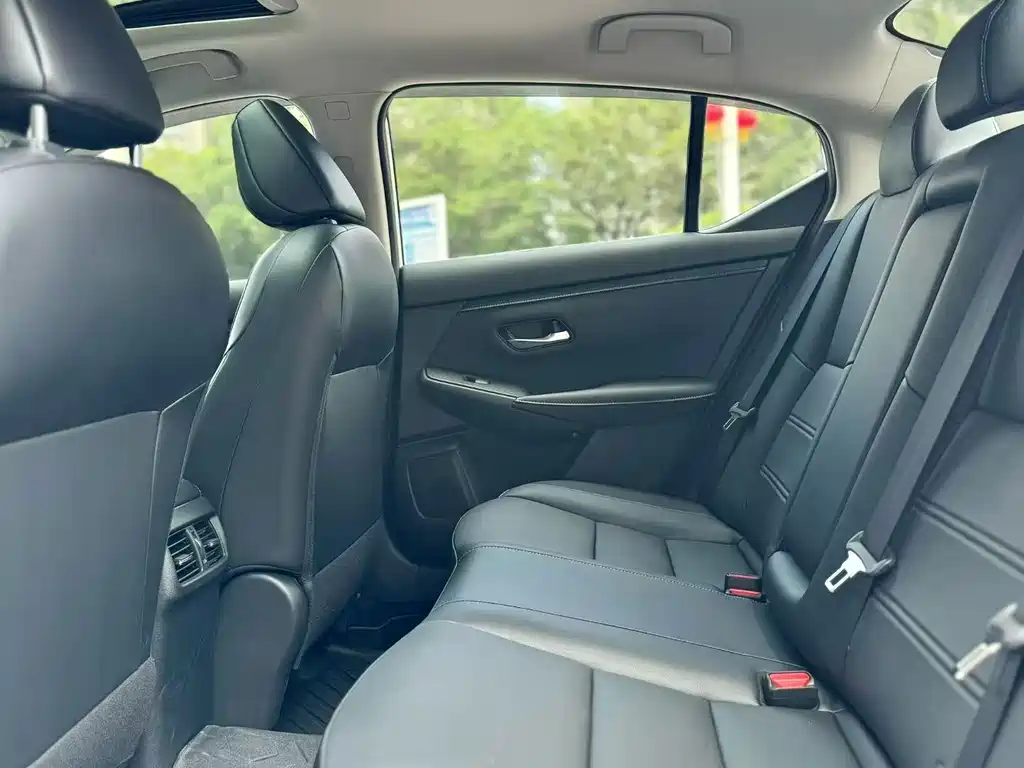 Nissan Sylphy 2023 — фото 15