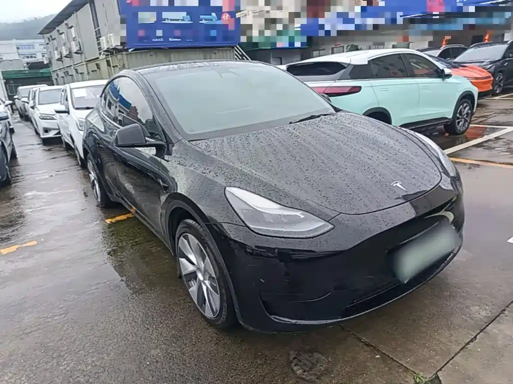 Tesla Model Y 2023 — фото 4