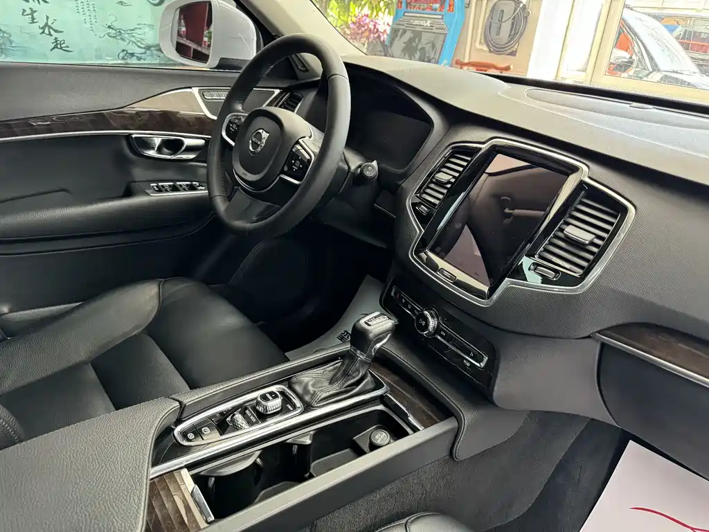 Volvo XC90 2016 — фото 10
